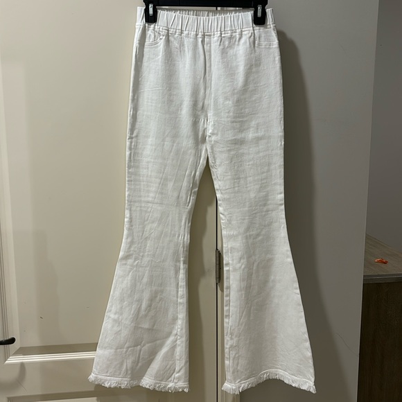Umgee Pants - Umgee white cotton flair leg pull on pants
